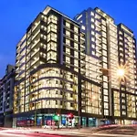 Hurstville温馨舒适公寓。走路1分钟到火车站，周围大型超市，大型商场，电影院，美食街环绕。