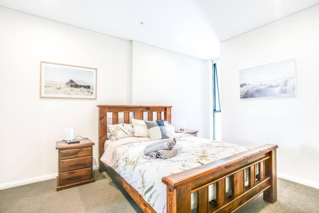 Hurstville温馨舒适公寓。走路1分钟到火车站，周围大型超市，大型商场，电影院，美食街环绕。 Apartment