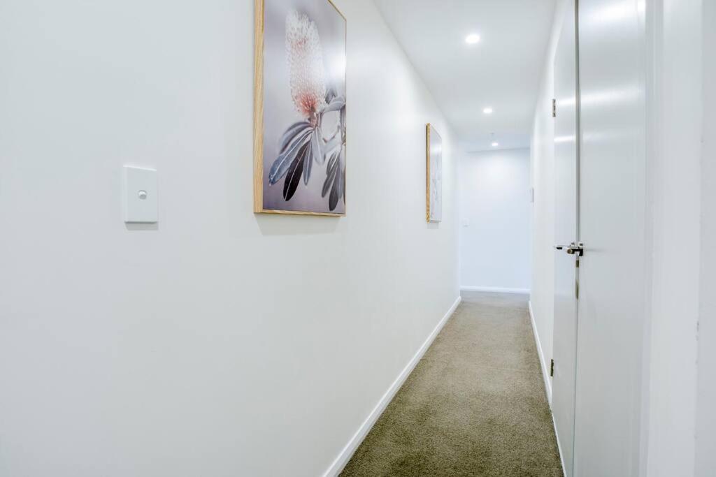 Apartment Hurstville温馨舒适公寓。走路1分钟到火车站，周围大型超市，大型商场，电影院，美食街环绕。
